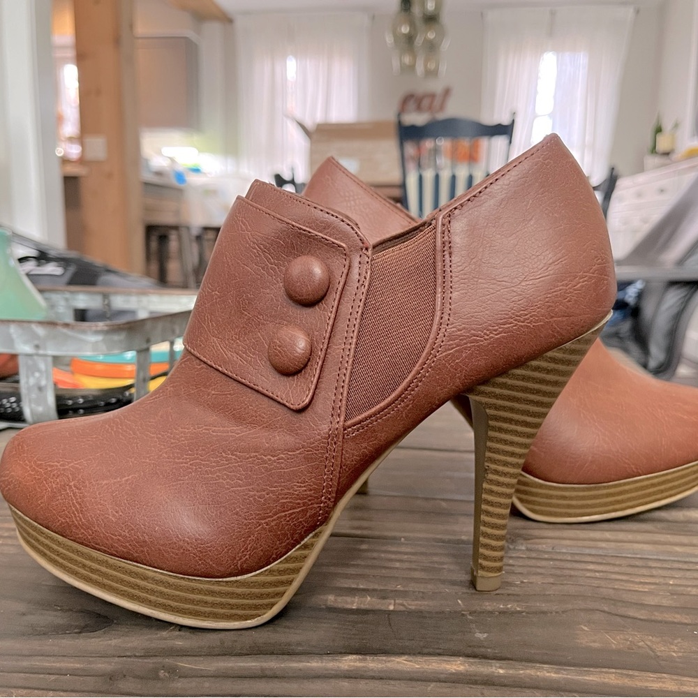 Brown Cognac Fioni heeled Booties heels